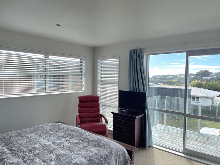 8B Beach Road Manly_6