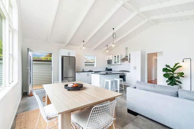25 Ford Avenue 11601_3