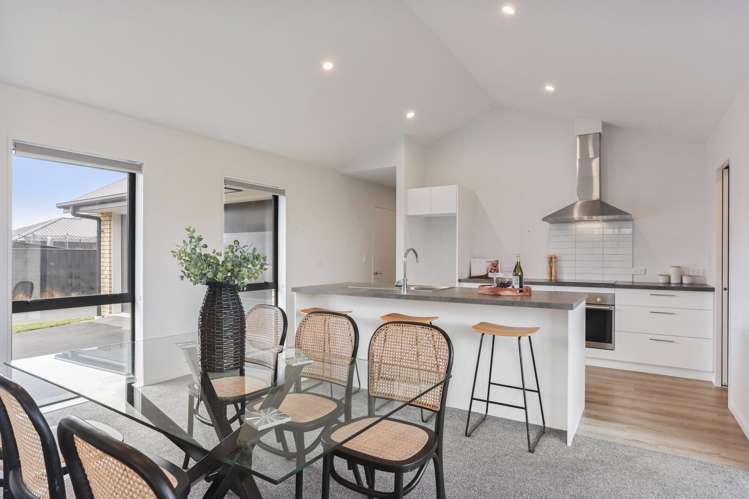 65 Hardingstone Drive_5