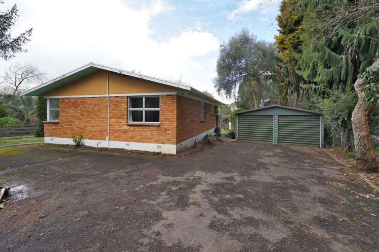 10 Robertson Road Whatawhata_7