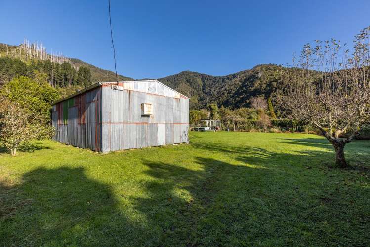 10 Phillips Road Ngakuta Bay_15
