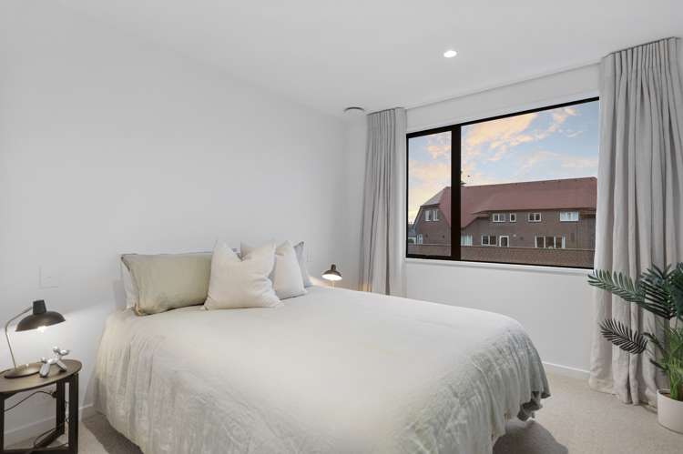 23 Nederland Avenue Burwood_15