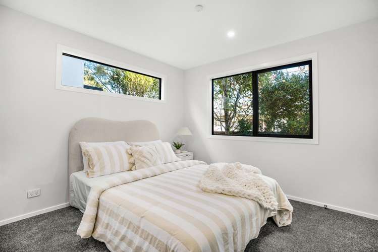 10/12 Marion Street Silverstream_8