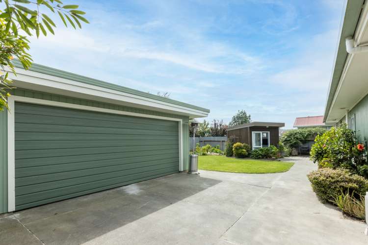 18 Robinson Crescent Tamatea_16