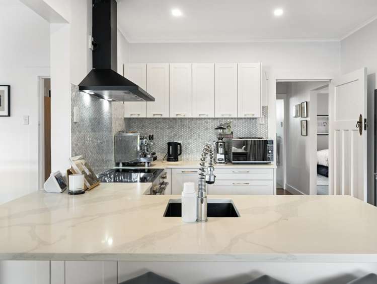 17A Griffen Park Road Mount Roskill_10