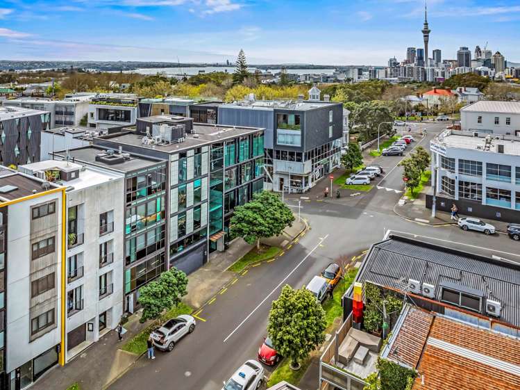 1A/5 Crummer Road Grey Lynn_17