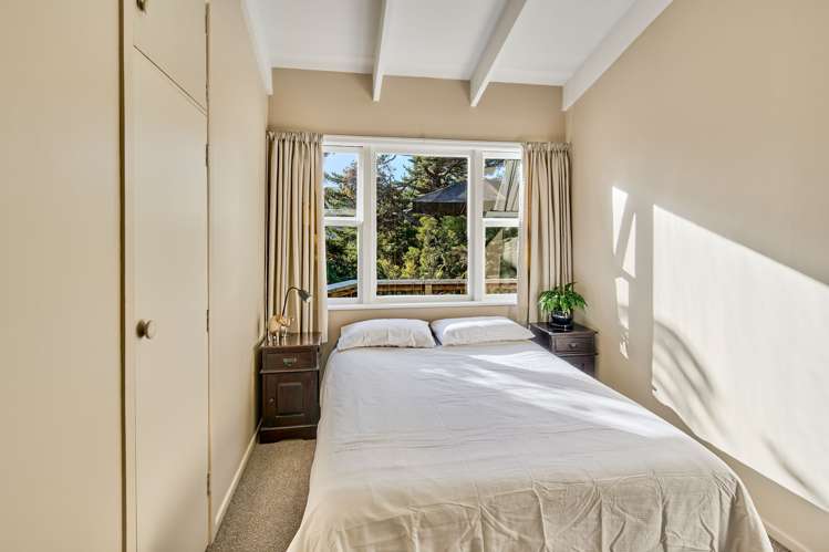 194 Eastern Hutt Road Taita_11