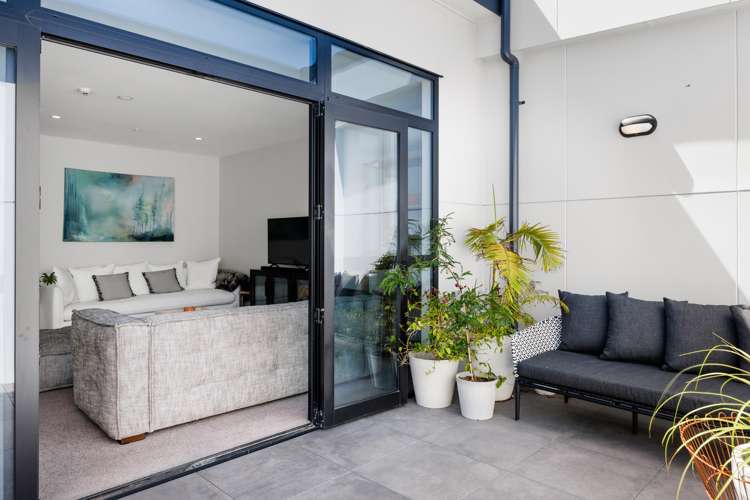 203/86 Alpha Street Cambridge_11