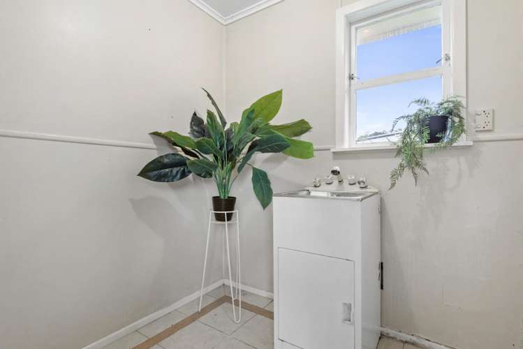 72 Blakeborough Drive Forrest Hill_11