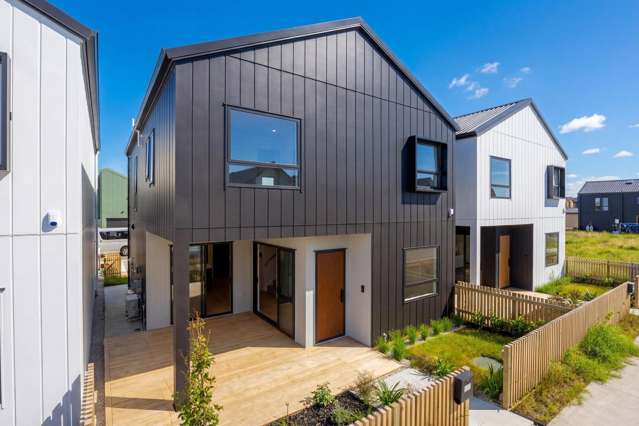 Brand New Freehold Home- Karaka