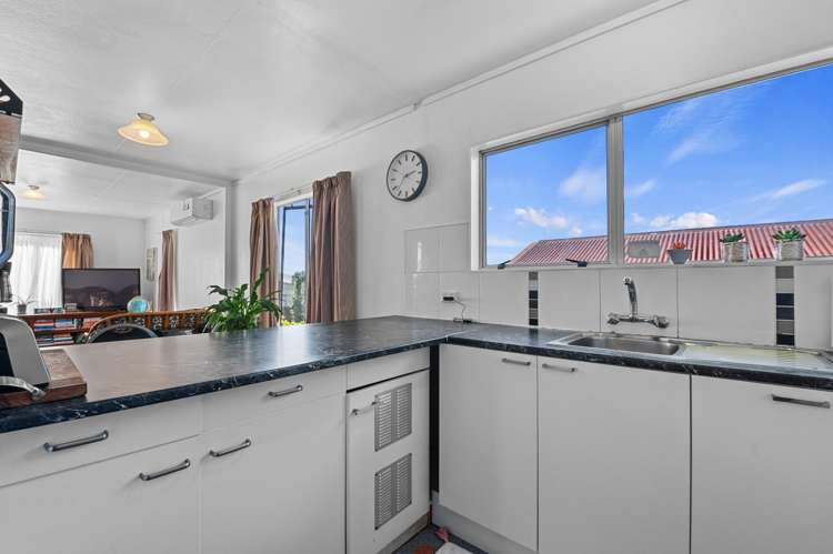 12 Cypress Place Owhata_6