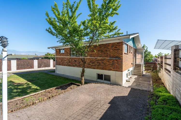 45 Resthill Crescent Glenview_23