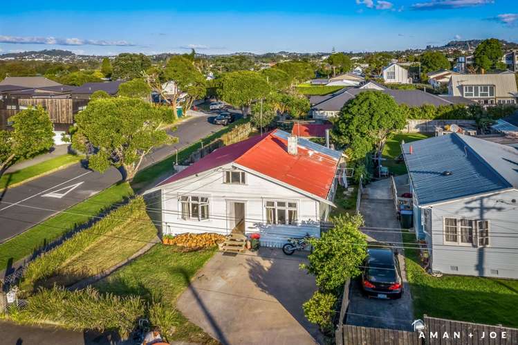 37 Wainui Avenue Point Chevalier_12