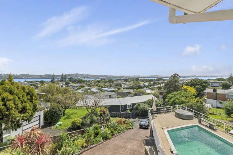 6 Conifer Lane Mangere Bridge_31