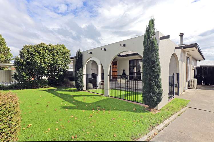 53 Flanders Avenue Onekawa_12