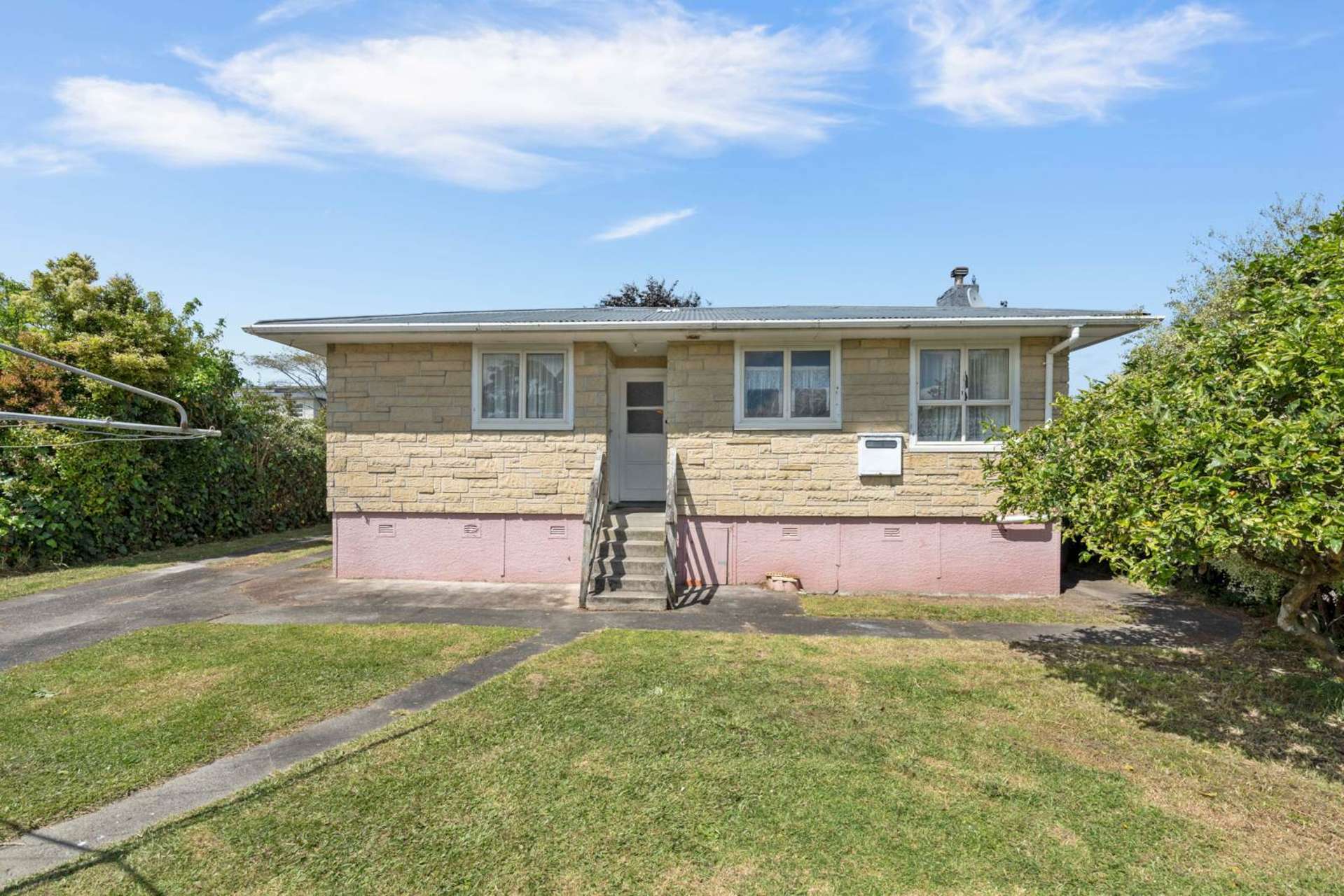 28 Ozich Avenue Te Atatu South_0