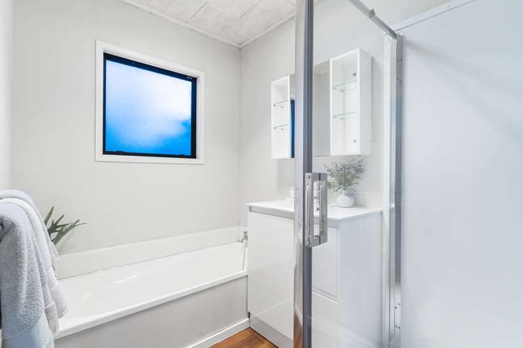 4 Lowell Place Massey_9