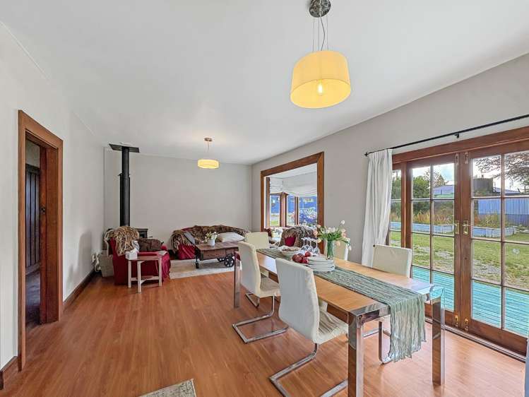 5669A West Coast Road 1532_2