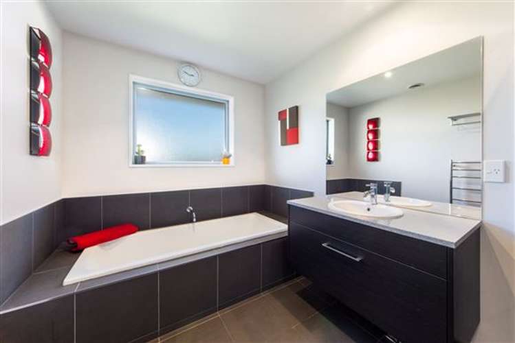 28 Harrys Way Redwood_8