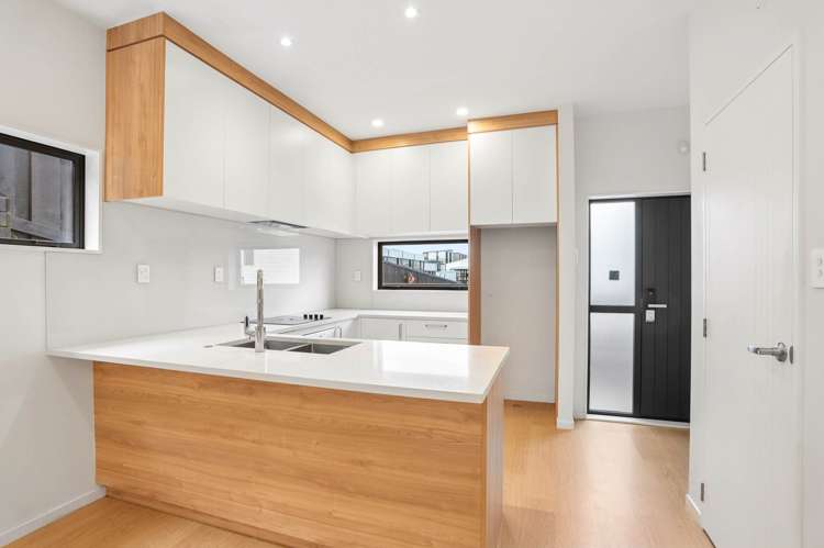 690C Mount Albert Road_4