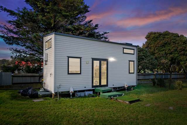 Relocatable tiny home