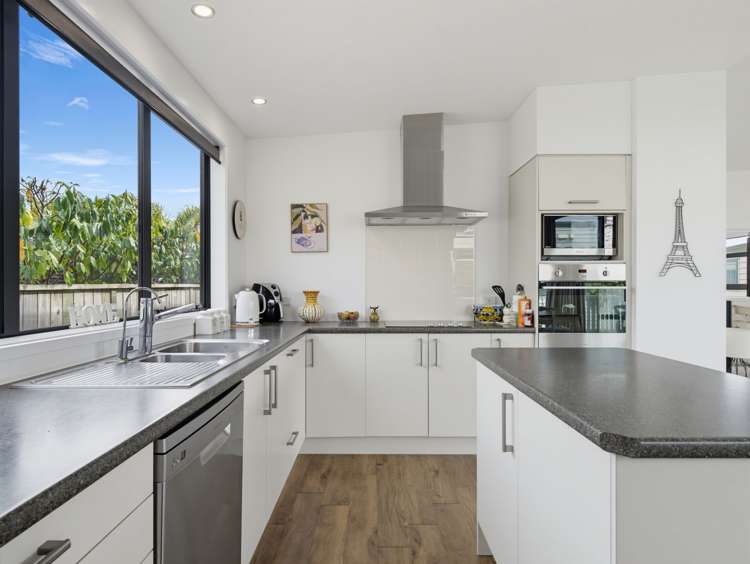 114/61 Golden Sands Drive Papamoa Beach_10