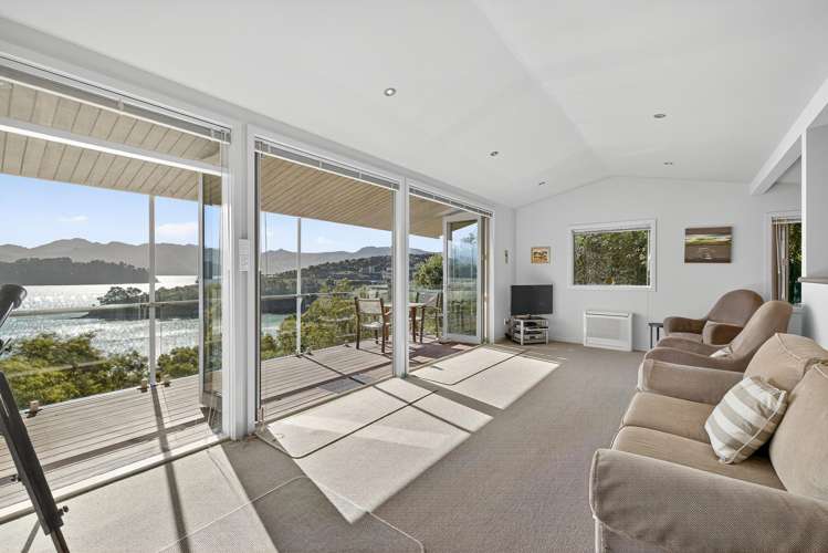 348 Marine Drive Charteris Bay_7