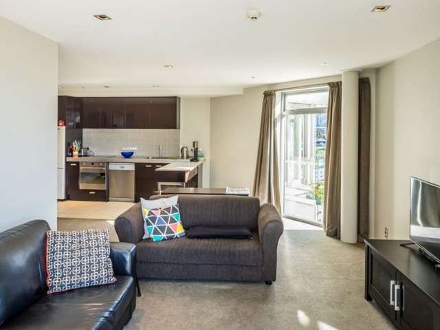 2f/82 Cable Street Te Aro_4