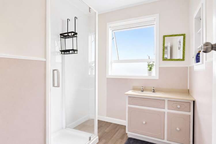 24 Larnach Street St Andrews_13