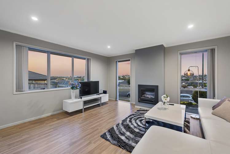 80 Farnborough Drive Grandview Heights_3