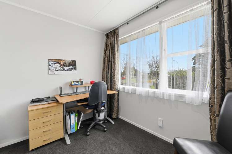 11 Byron Grove Owhata_20