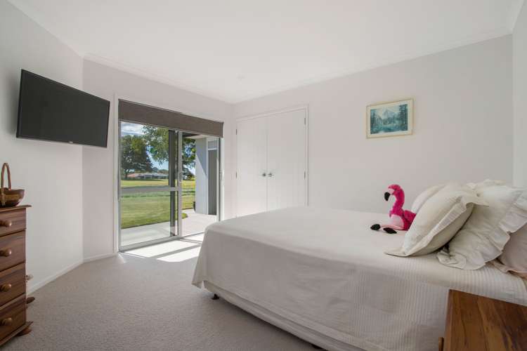 53 Arran Drive Aongatete_13