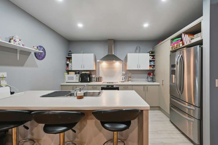 8 St Monica Lane Woolston_2