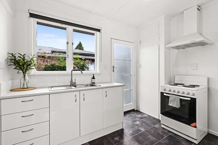 2/201 Kenilworth Road_4