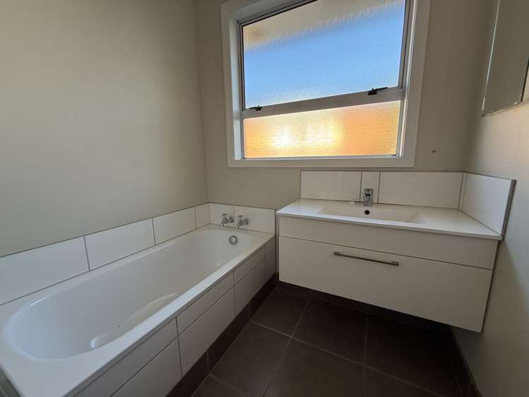 3 Malcolm Terrace Balclutha_11