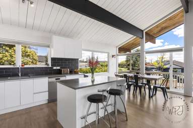12 Lakeside Drive_2