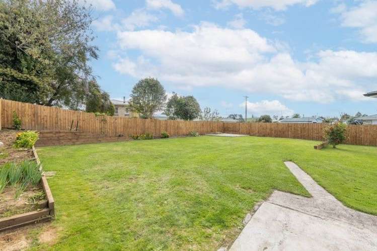 10 Maple Drive 11134_11