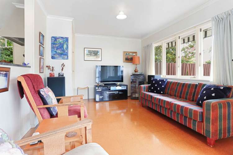 5 Shipherds Avenue Epsom_5