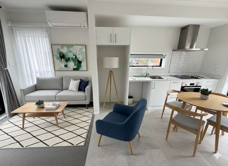 102/100 Cadness Street_0