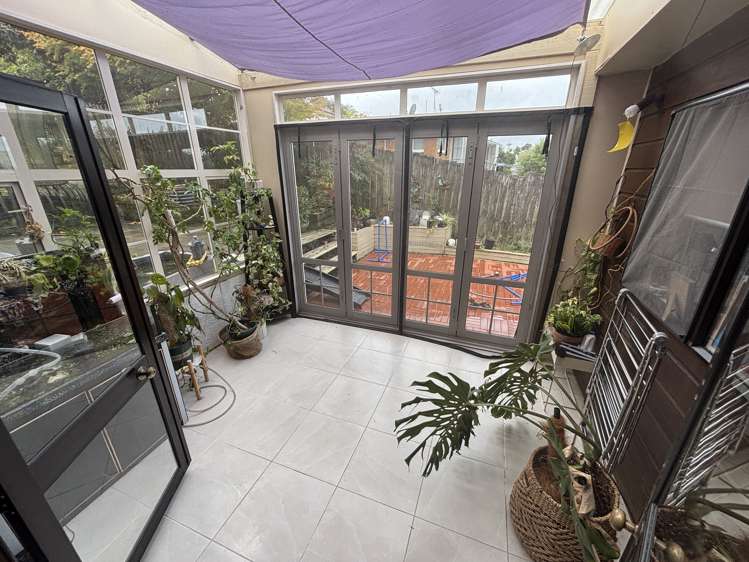 9 Greenvalley Rise Glenfield_7