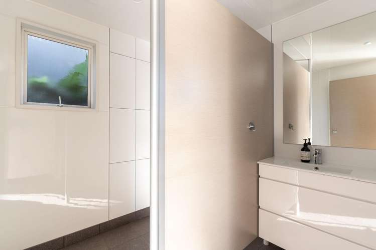 7 Nederland Avenue Burwood_31