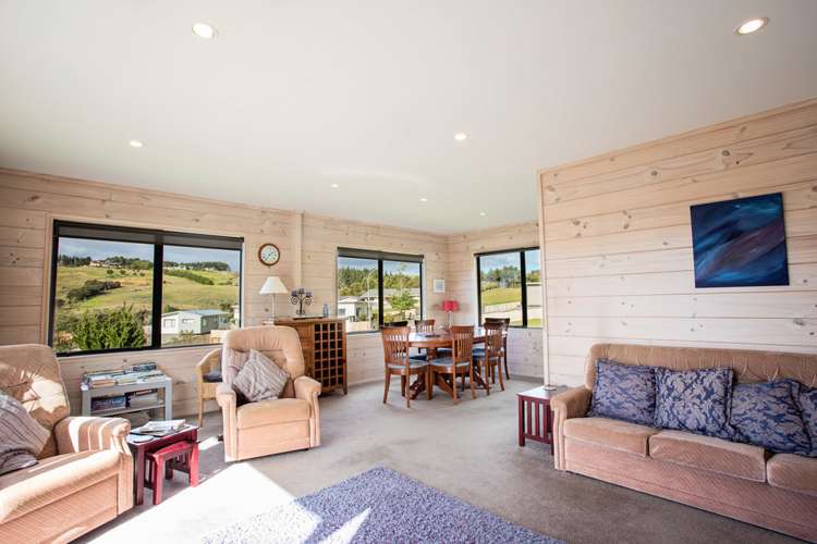 17 Hibiscus Avenue Cable Bay_8