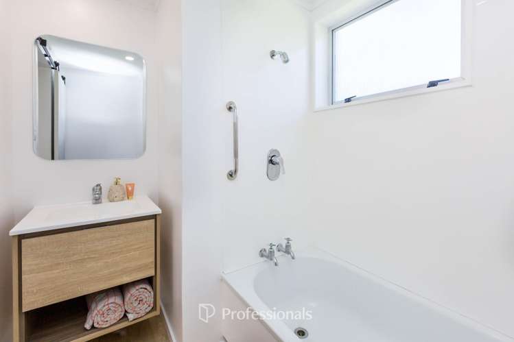 22B Akron Grove Totara Park_9