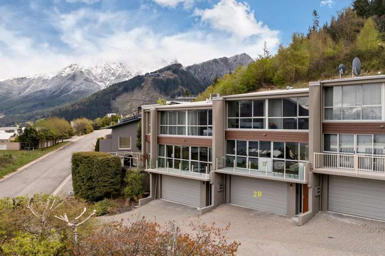 2B Vancouver Drive Queenstown_18