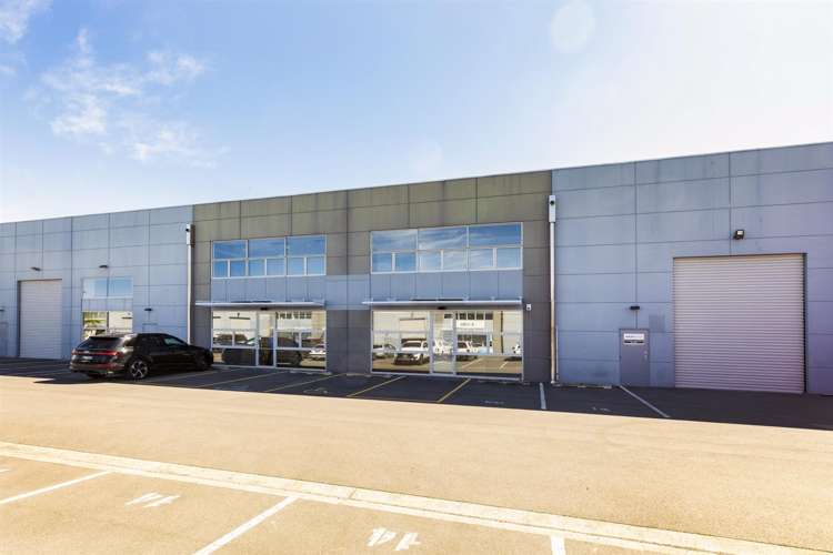 Units 14 & 15, 150 Cavendish Road Casebrook_1