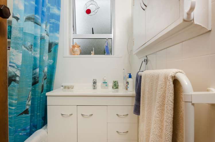 9 Mcleod Road Henderson_12