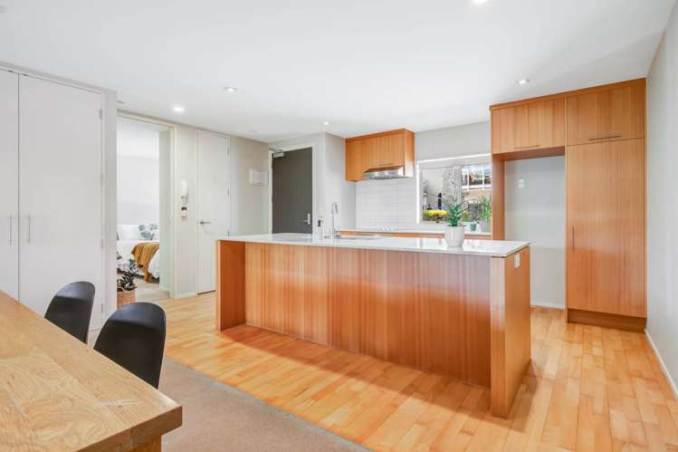 207/252 Centreway Road_5