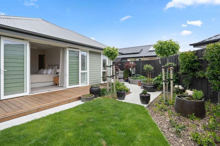 62 Carnaveron Drive Lincoln_29