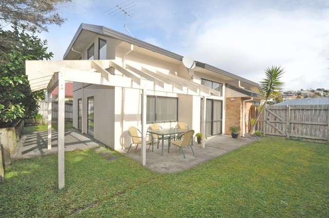 2/65 Donald Street Stanmore Bay_1