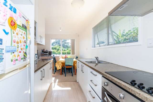 1/15 Frobisher Way Clendon Park_3